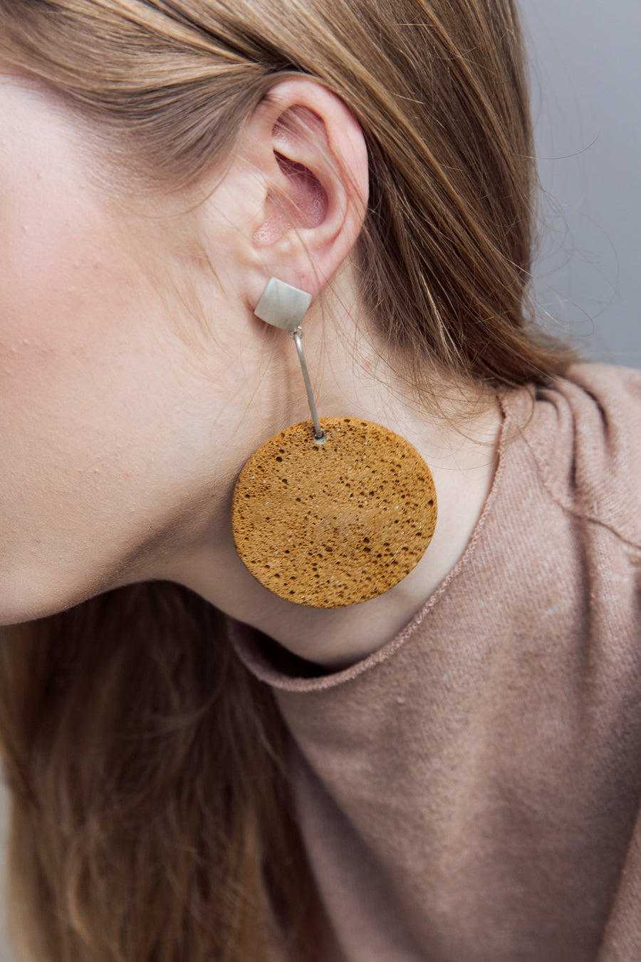 Sofi earring / Red foam
