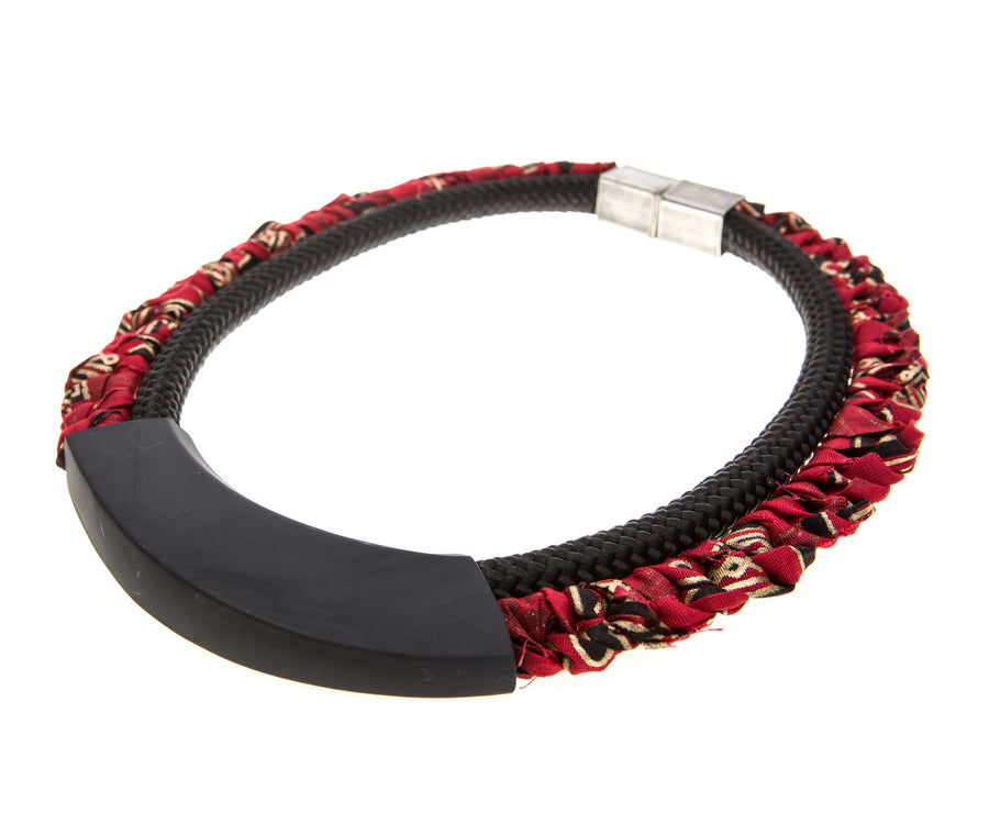 Dara necklace / Tribal red