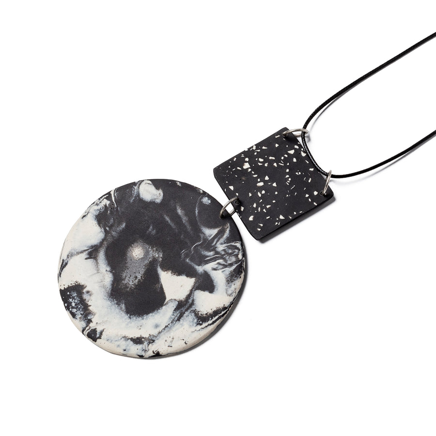 MIKA NECKLACE / Marble yellow